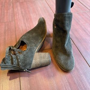 FRYE Naomi Pickstitch suede bootie/shootie